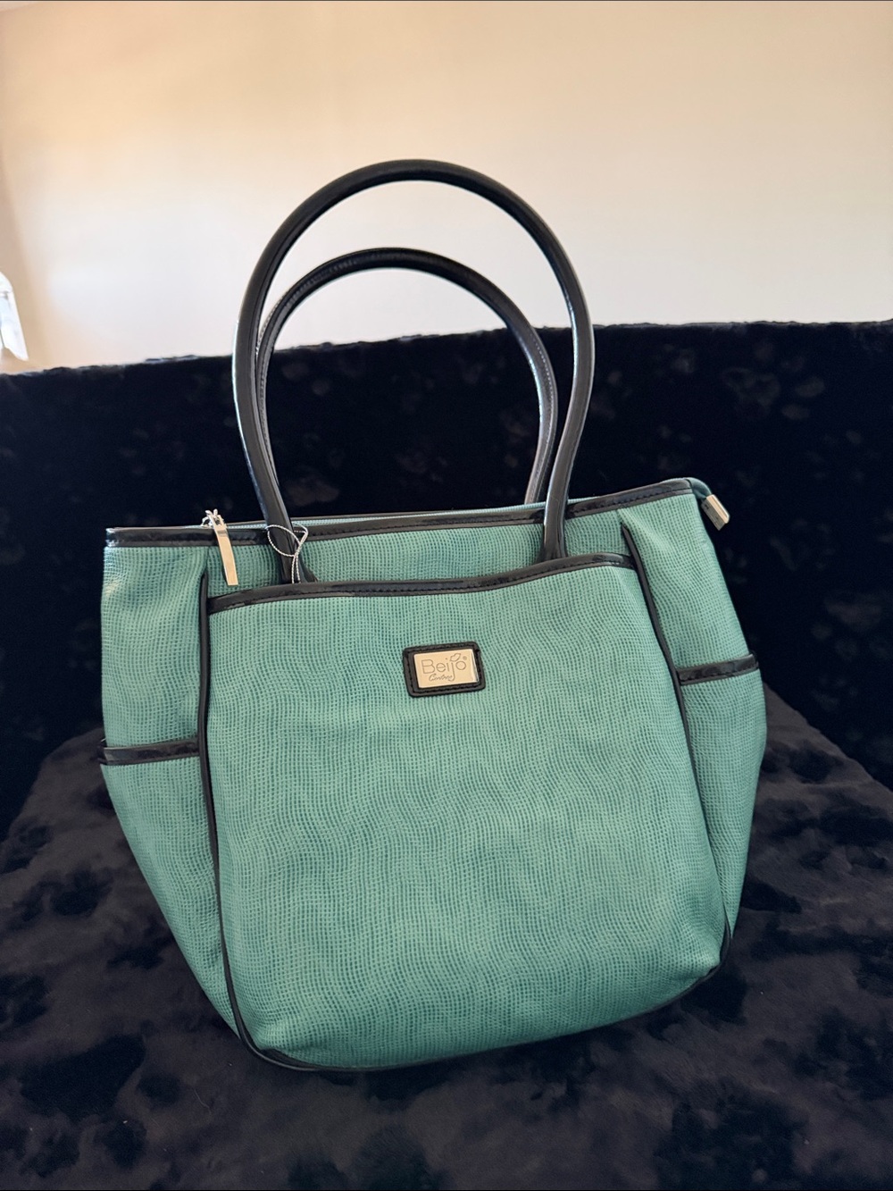 Beijo Mint Green Tote with Dark Trim